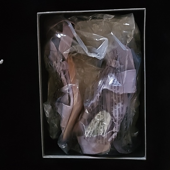 🆕️NWT KENNETH COLE Twist Again CA - Picture 7 of 7